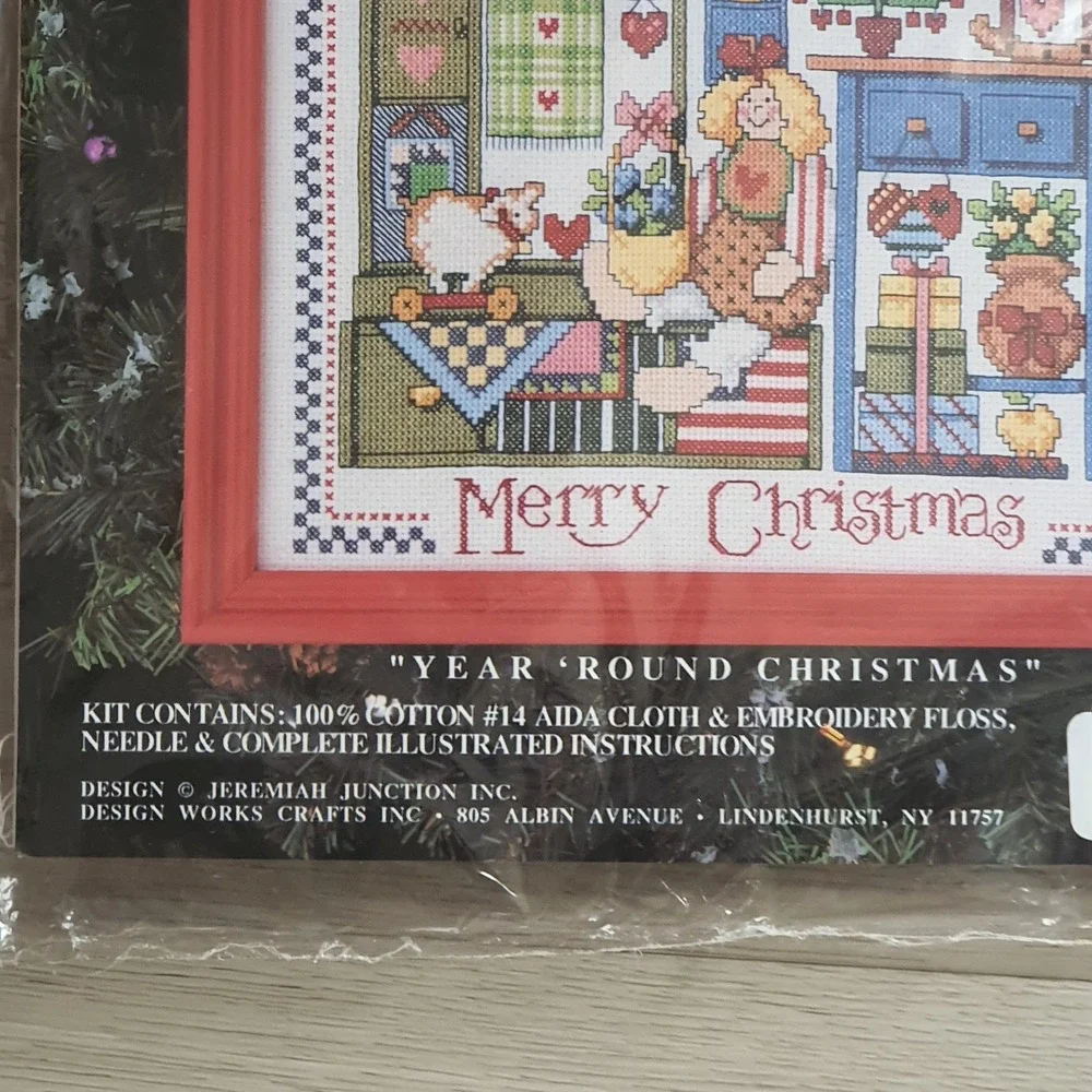 Design Works‎ Year Round Christmas Cross Stitch Kit Aida Floss Dolls Embroidery